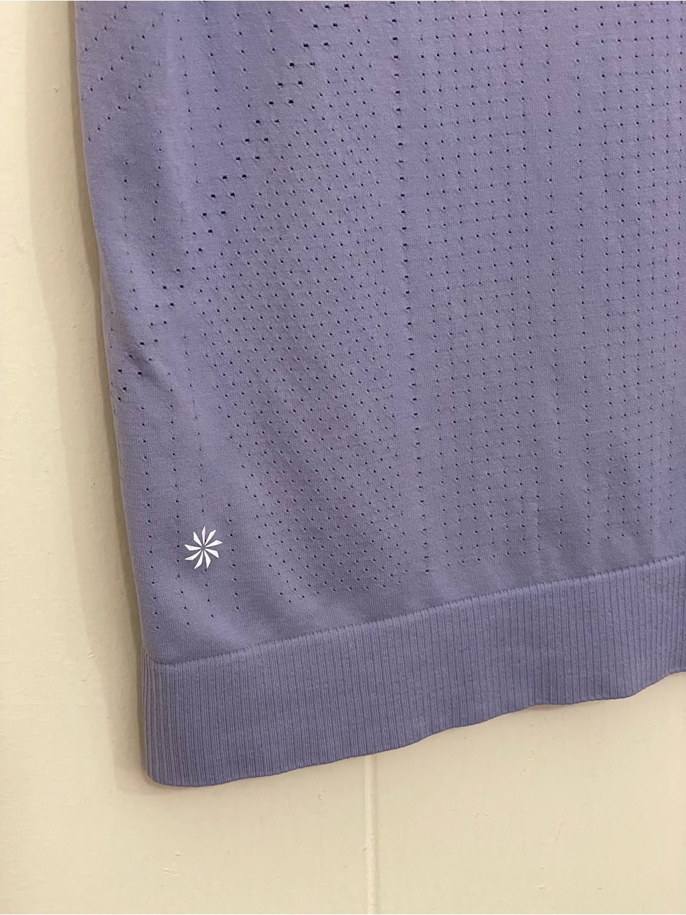 Athleta In Motion Seamless Tee Size M Periwinkle Blue Breathable Performance - Picture 5 of 7
